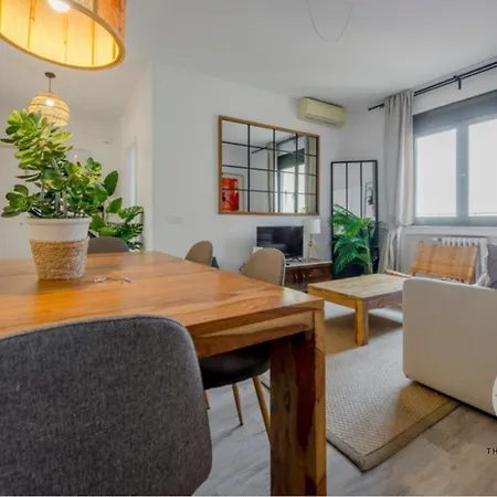 Vibrante Y Moderna 7, Conoce Toledo 77 Madrid