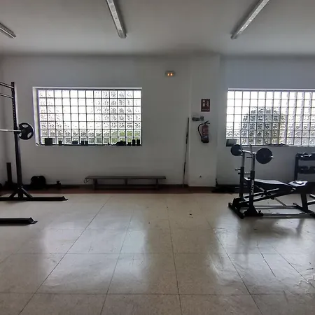 Con Garaje Y Piscina Apartment *