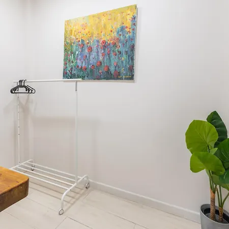 Cuatro Caminos Apartment *