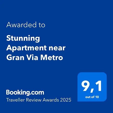 Stunning Near Gran Via Metro Apartment *