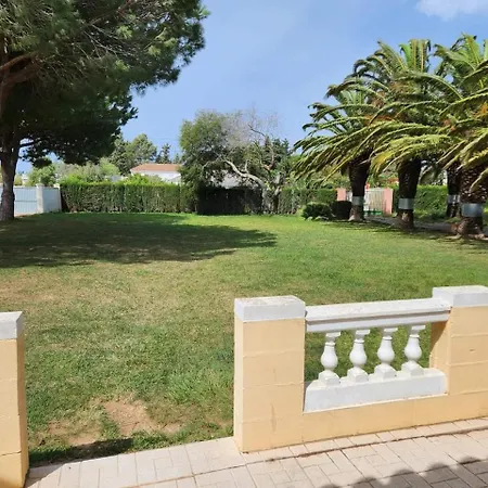 Holiday home Casa Con Piscina Madrid