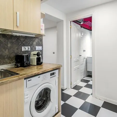 2 Bedrooms 1 Bathroom Furnished - Lavapies - Bright Modern - Mintystay Apartment *