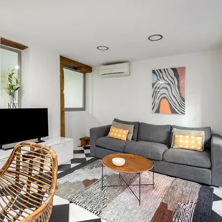 2 Bedrooms 1 Bathroom Furnished - Lavapies - Bright Modern - Mintystay