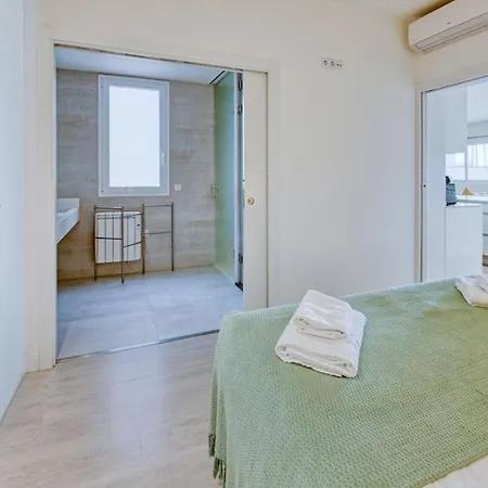 1 Bedroom 1 Bathroom Furnished - Salamanca - Stylish Wterrace - Mintystay Apartment