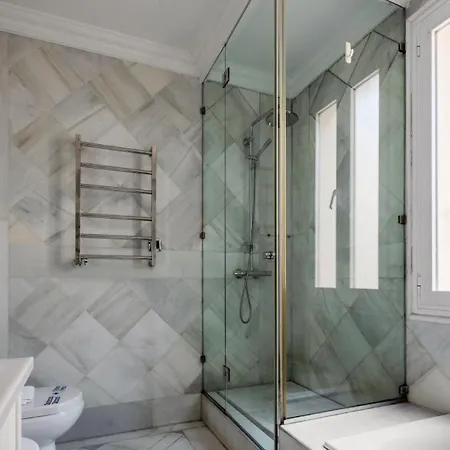 1 Bedroom 1 Bathroom Furnished - Salamanca - Modern Wterrace - Mintystay Apartment *