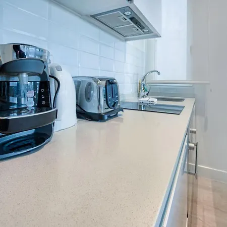 1 Bedroom 1 Bathroom Furnished - Salamanca - Stylish Wterrace - Mintystay