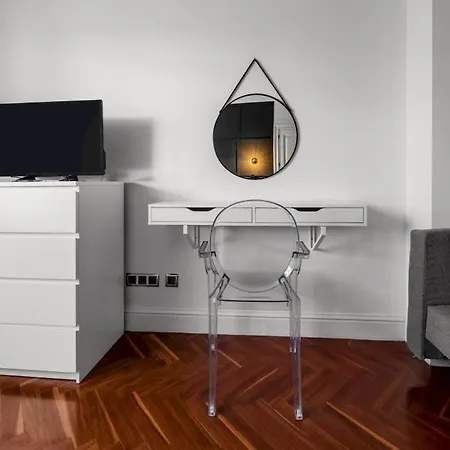 1 Bedroom 1 Bathroom Furnished - Salamanca - Modern Wterrace - Mintystay *