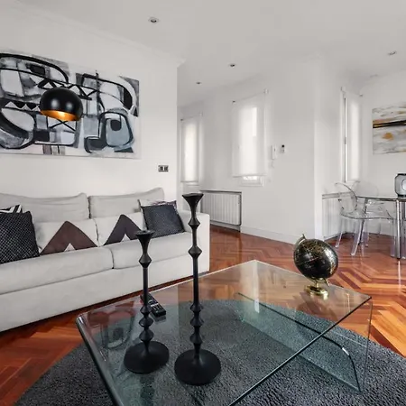 Apartment 1 Bedroom 1 Bathroom Furnished - Salamanca - Modern Wterrace - Mintystay