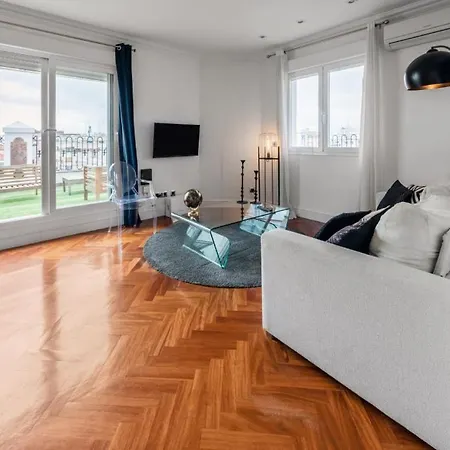 1 Bedroom 1 Bathroom Furnished - Salamanca - Modern Wterrace - Mintystay Apartment