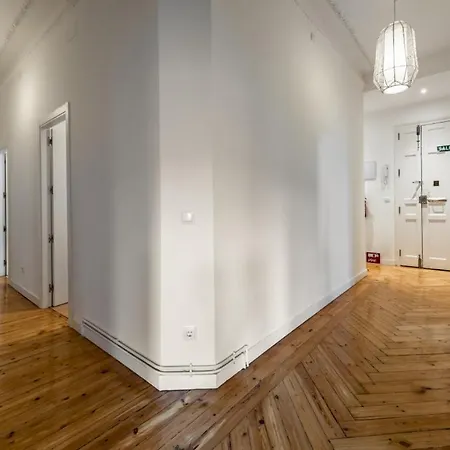 4 Bedrooms 2 Bathrooms Furnished - Salamanca - Luxurious - Mintystay Апартаменты