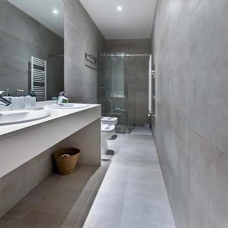 4 Bedrooms 2 Bathrooms Furnished - Salamanca - Luxurious - Mintystay Apartment Madrid