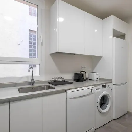 Apartment 4 Bedrooms 2 Bathrooms Furnished - Salamanca - Bright - Mintystay Madrid