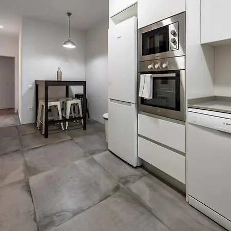 4 Bedrooms 2 Bathrooms Furnished - Salamanca - Luxurious - Mintystay Мадрид