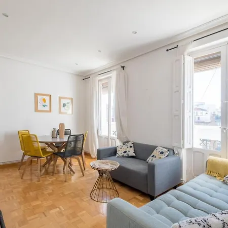 4 Bedrooms 2 Bathrooms Furnished - Salamanca - Bright - Mintystay