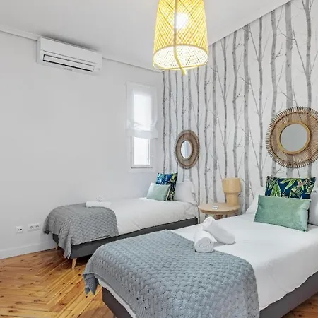 4 Bedrooms 2 Bathrooms Furnished - Salamanca - Refurbished - Mintystay Apartment Madrid