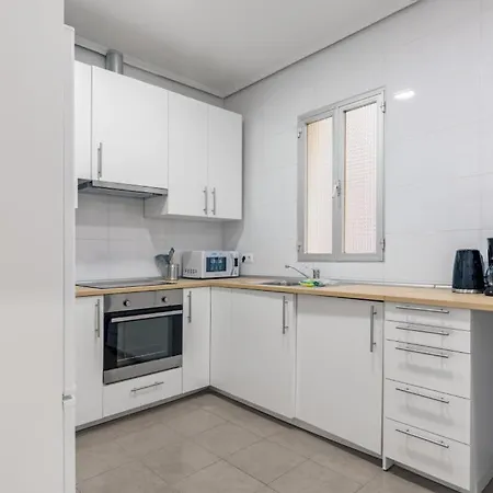 4 Bedrooms 2 Bathrooms Furnished - Salamanca - Refurbished - Mintystay * Madrid