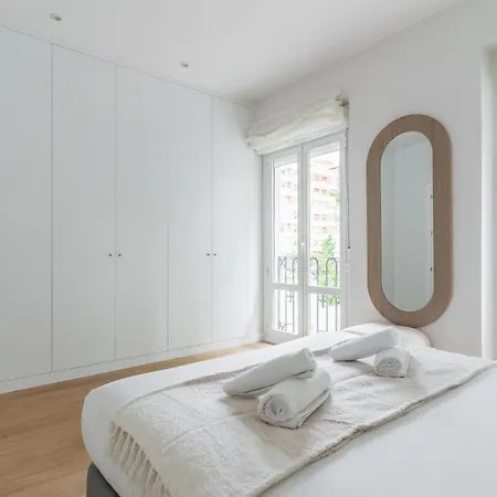 Stylish -4bedrooms 2bathrooms-salamanca Apartment *