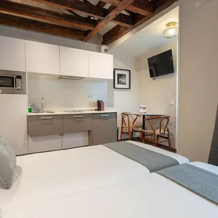 Apartment Nickel *
