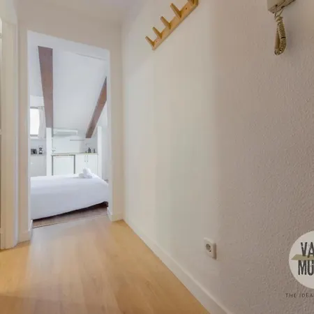 Despertar En 2, Carretas 25 Apartment