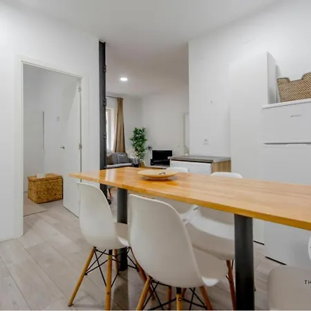 Dinamica Y Agradable 6, Conoce Toledo 77 Madrid