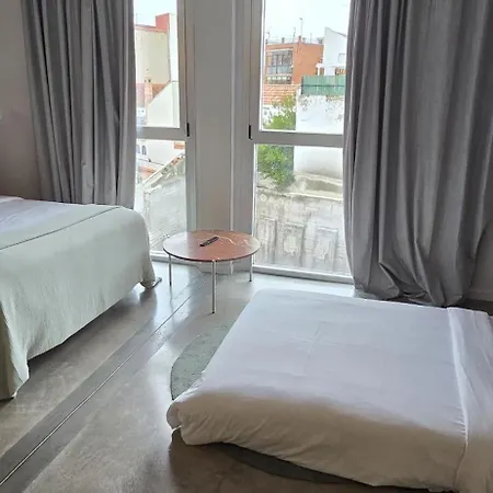 Live Coworking - Self Service - Guest house Madrid