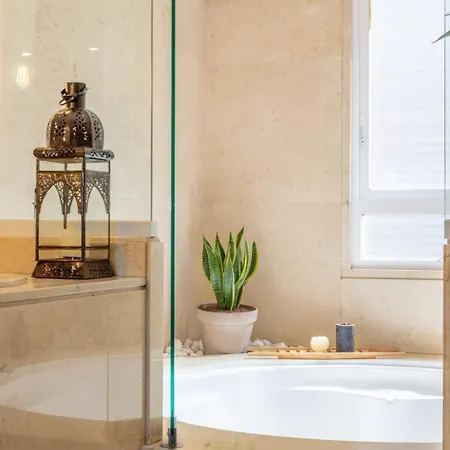 Wukro - 2 Bedrooms And Terrace In Chamberi * Madrid