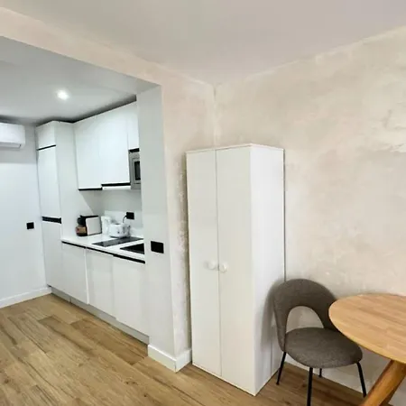 Asequible A Pasos De Callao, Mid Term Madrid