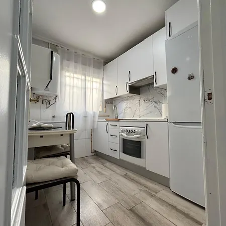 Ocasional Apartment *
