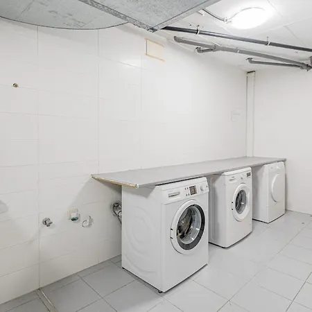 Apartment With Parking - 1b
