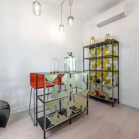 Апартаменты 3 Bedrooms 2 Bathrooms Furnished - Salamanca - Modern And Bright - Mintystay *