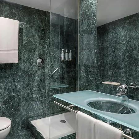 Hotel Ac Vascos By Marriott 3*