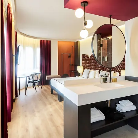 Ibis Styles Centro Maravillas Hotel
