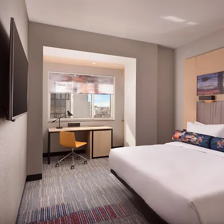 Aloft Gran Via Hotel 4*