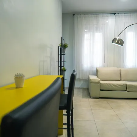 Smartr Chueca Aparthotel 3*