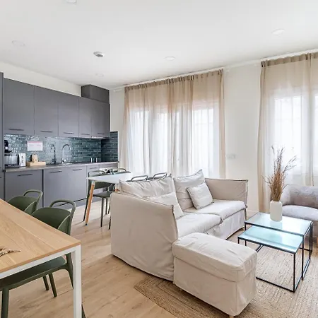 Caterina Plaza Castilla *
