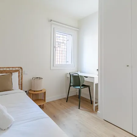 Caterina Plaza Castilla Apartment *