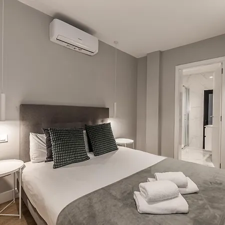 Apartment Waou Essence Iii Anton Martin - Corta Duracion