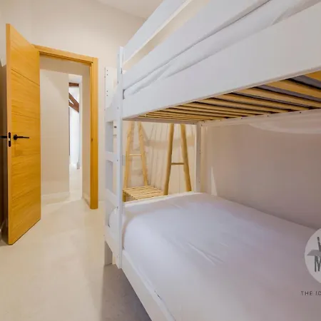 Apartamento Toque De 8 En Tesoro 6 E3 *