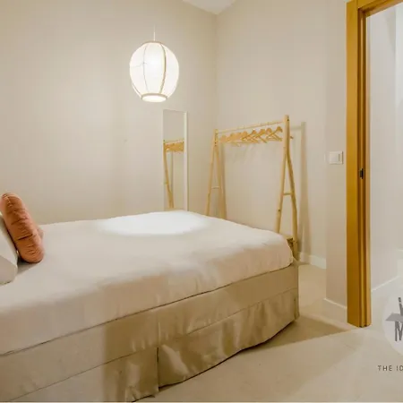 Toque De 8 En Tesoro 6 E3 Apartamento