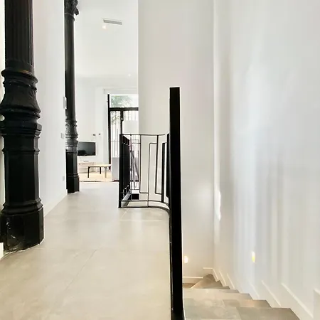 Charming Urban La Latina Apartment Madrid