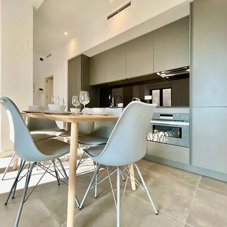Charming Urban La Latina Apartment Madrid