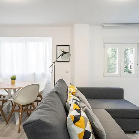 Beautiful Family Flat In Residential Area - Noblejas Apartment *
