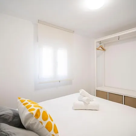 Apartment Beautiful Family Flat In Residential Area - Noblejas