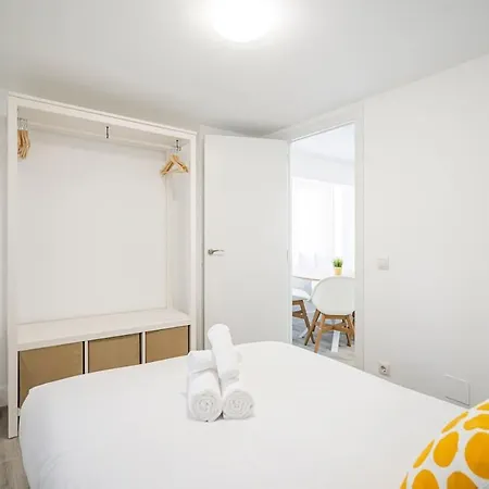 Apartment Beautiful Family Flat In Residential Area - Noblejas