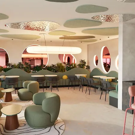 Ξενοδοχείο Ibis Styles Airport Valdebebas 3*