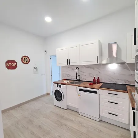 3 - 3 Banos - 8pax - Linea 5 De Metro Apartment Madrid