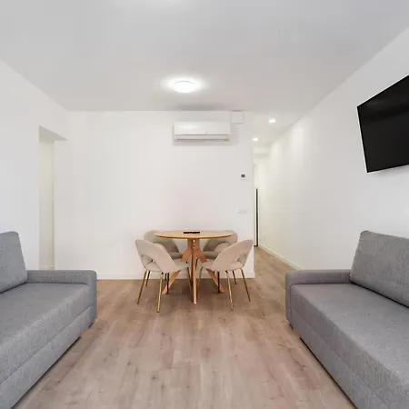 Inteligentes En Vallecas Apartment