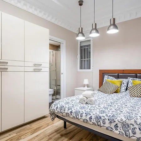 Modern Near Gran Via And Key Places - Reloj I *