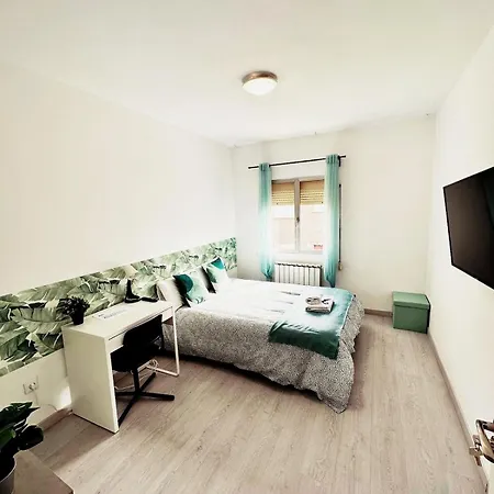Coquette Private Double Homestay Madrid