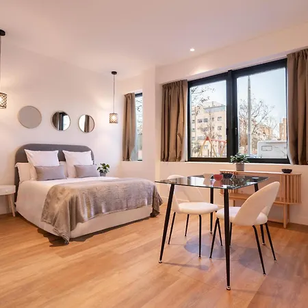Catalina En Apartamento *